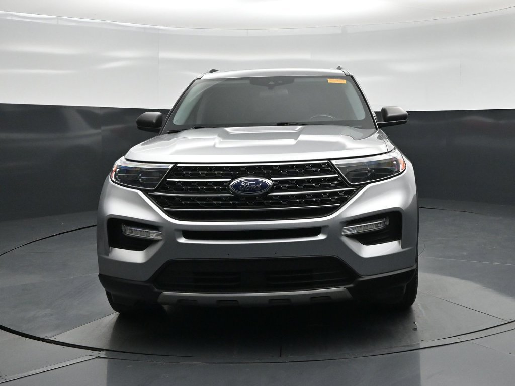 Used 2021 Ford Explorer XLT w/ Equipment Group 202A RWD image 19
