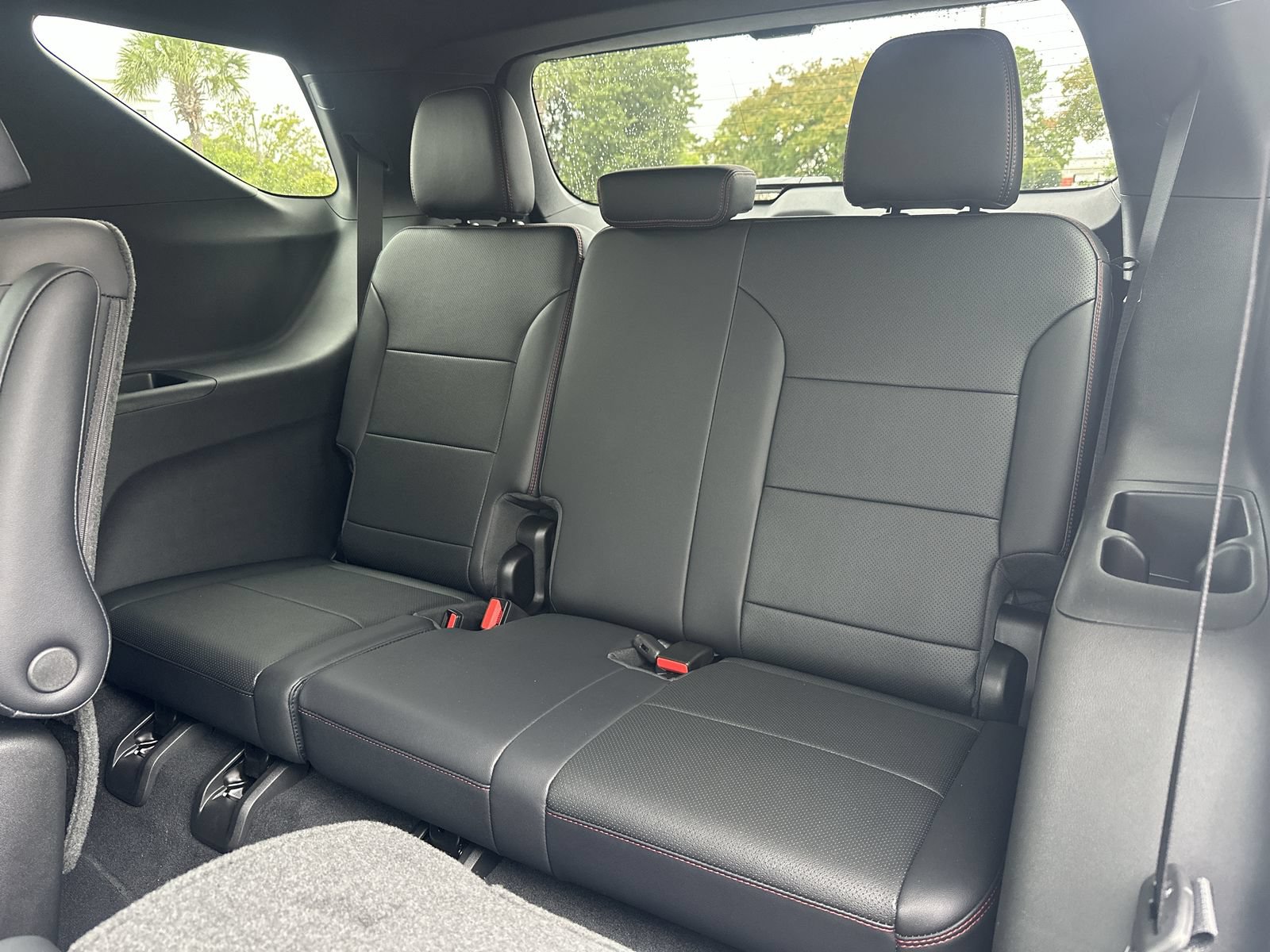 Used 2026 Chevrolet Traverse RS w/ LPO, Floor Liner Package FWD image 32