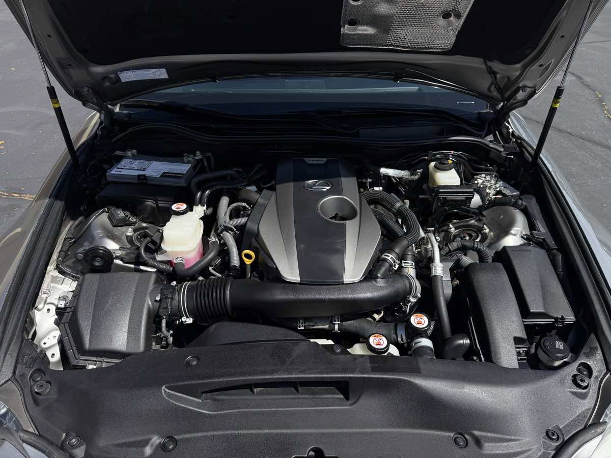 Used 2016 Lexus IS 200t RWD image 10