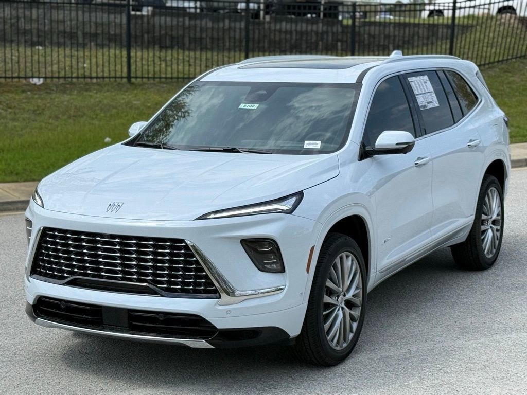 New 2026 Buick Enclave Avenir w/ Super Cruise Package FWD image 9