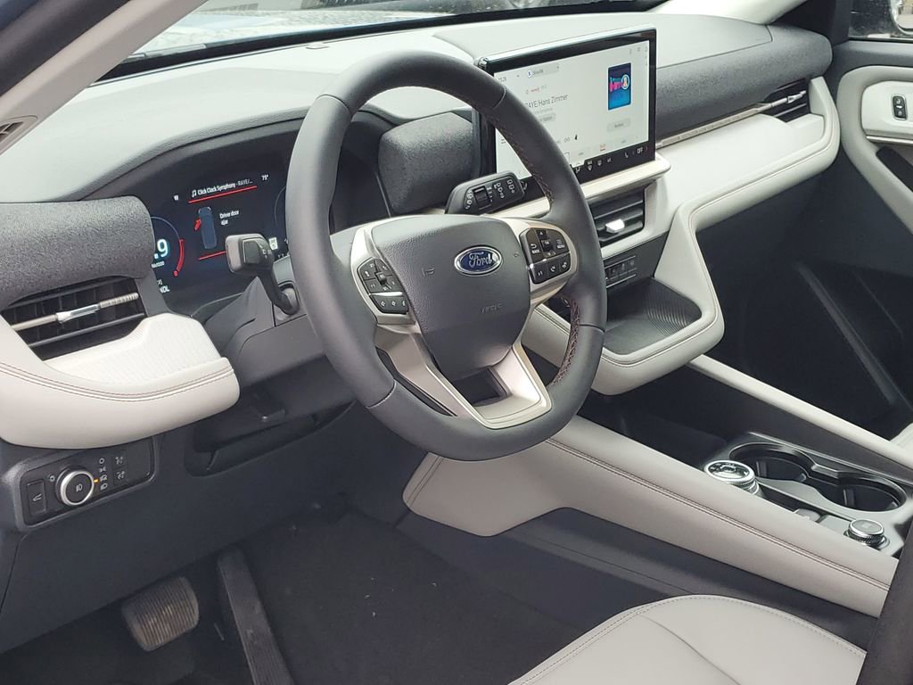 New 2026 Ford Explorer Active image 9
