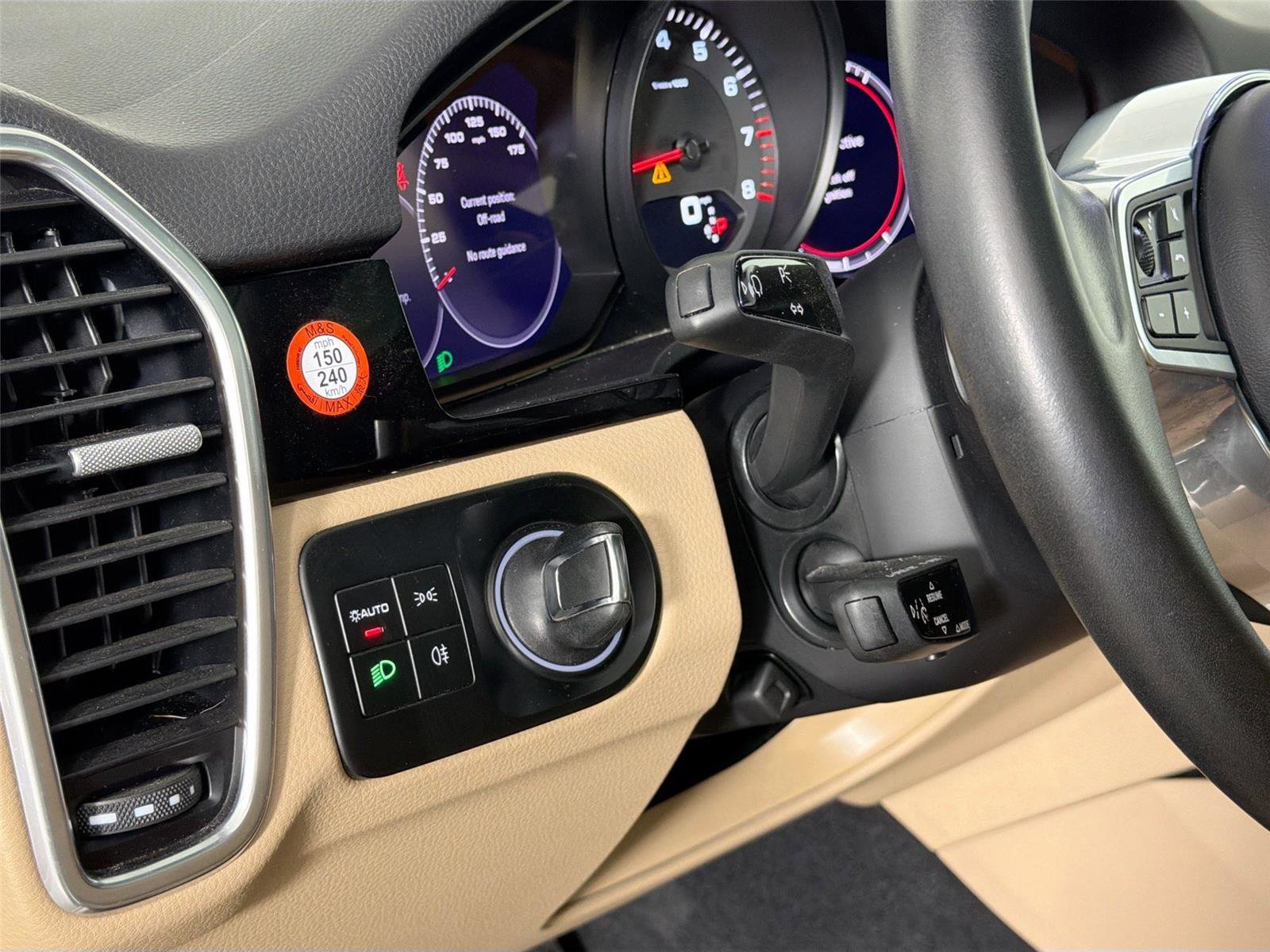 Certified 2022 Porsche Cayenne Platinum Edition AWD/4WD image 33