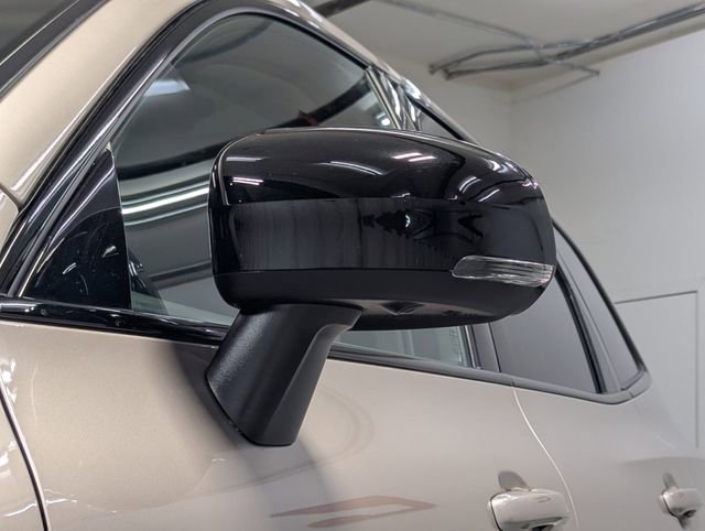 Used 2023 Volvo XC60 B5 Ultimate w/ Climate Package image 30