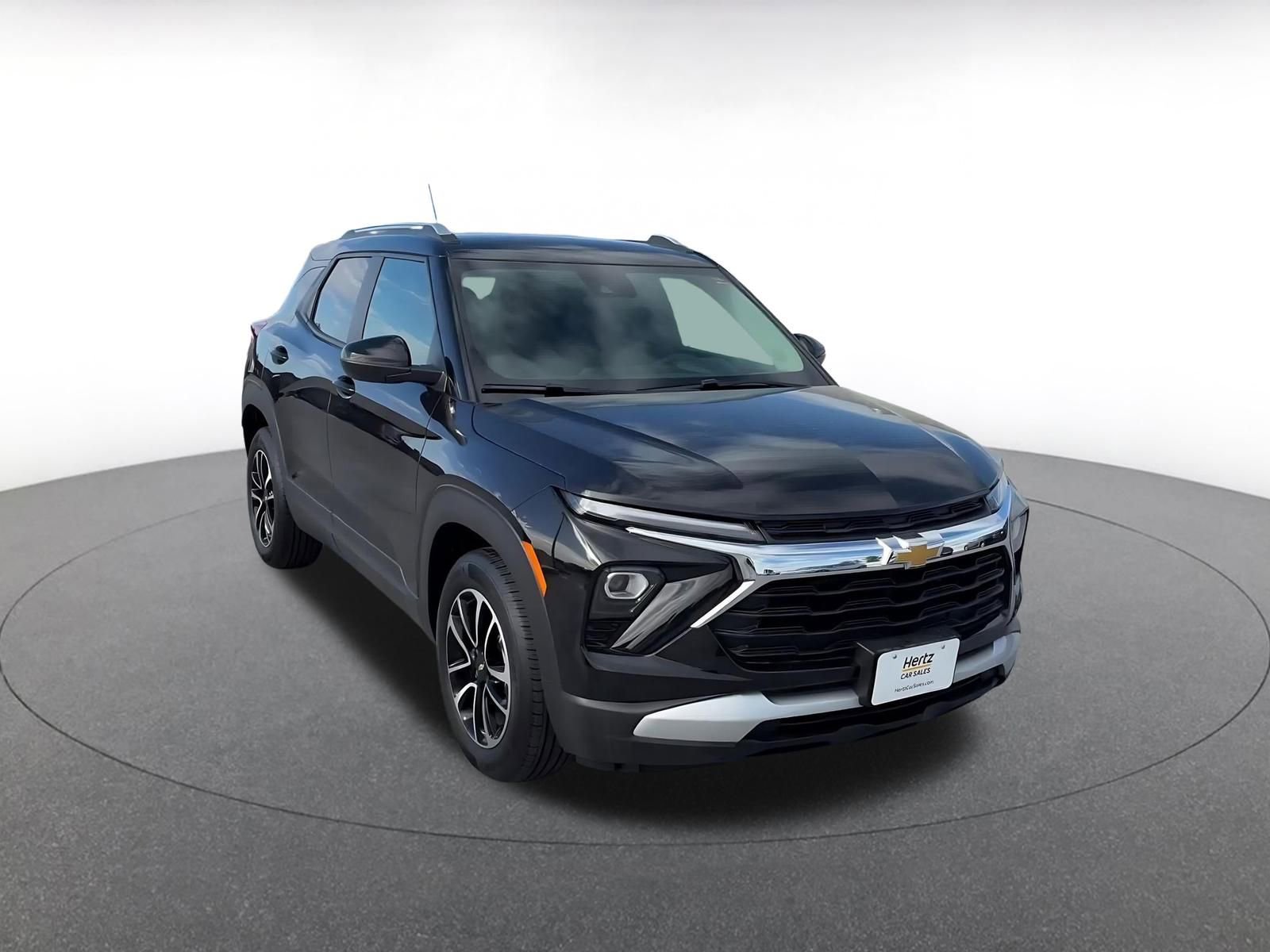 Used 2025 Chevrolet TrailBlazer LT image 3