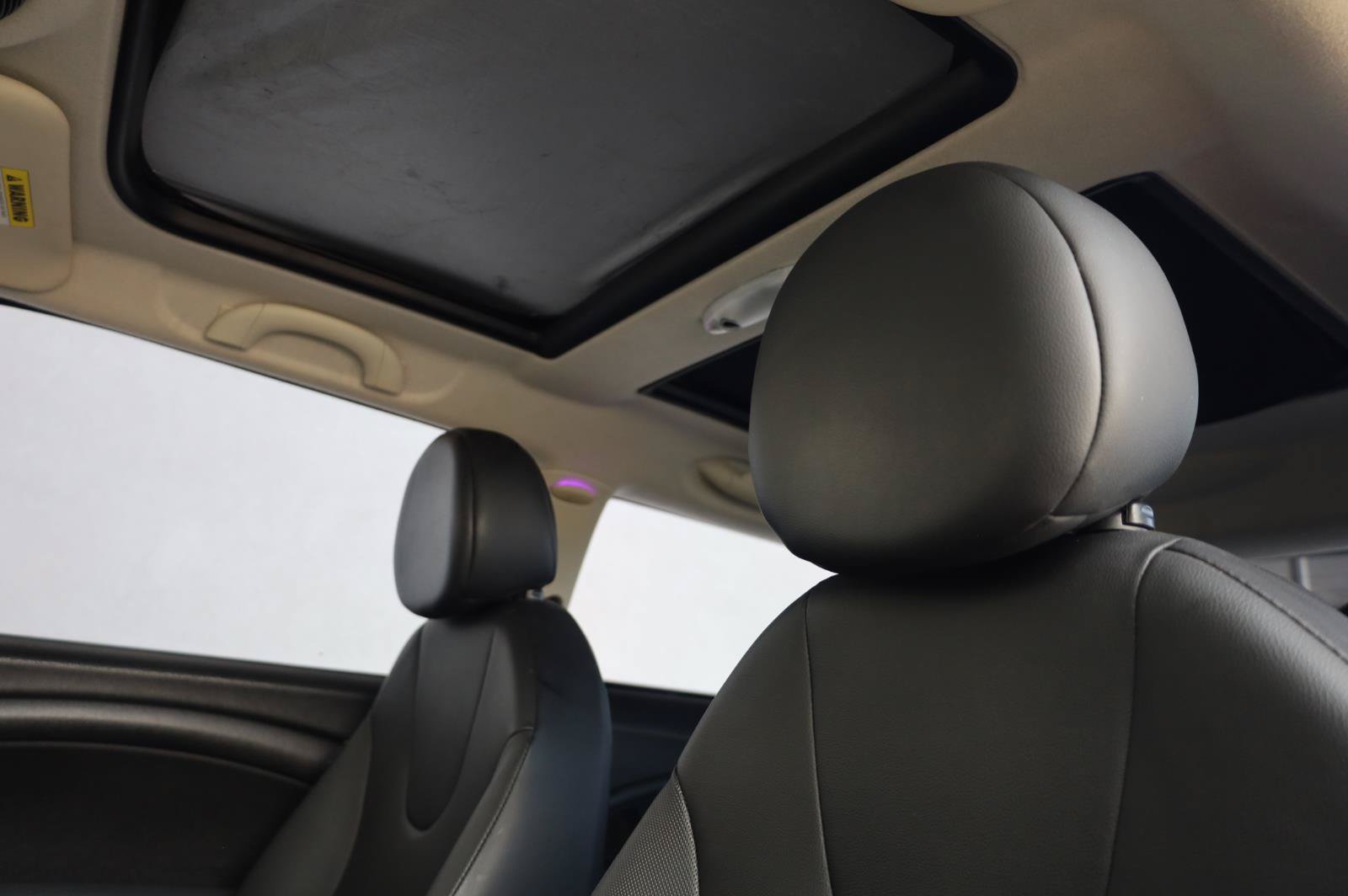 Used 2011 MINI Cooper Hardtop FWD image 16