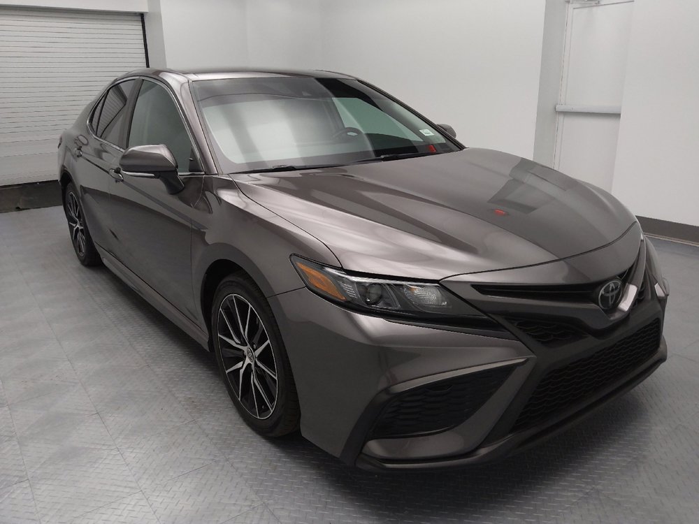 Used 2022 Toyota Camry SE FWD image 13