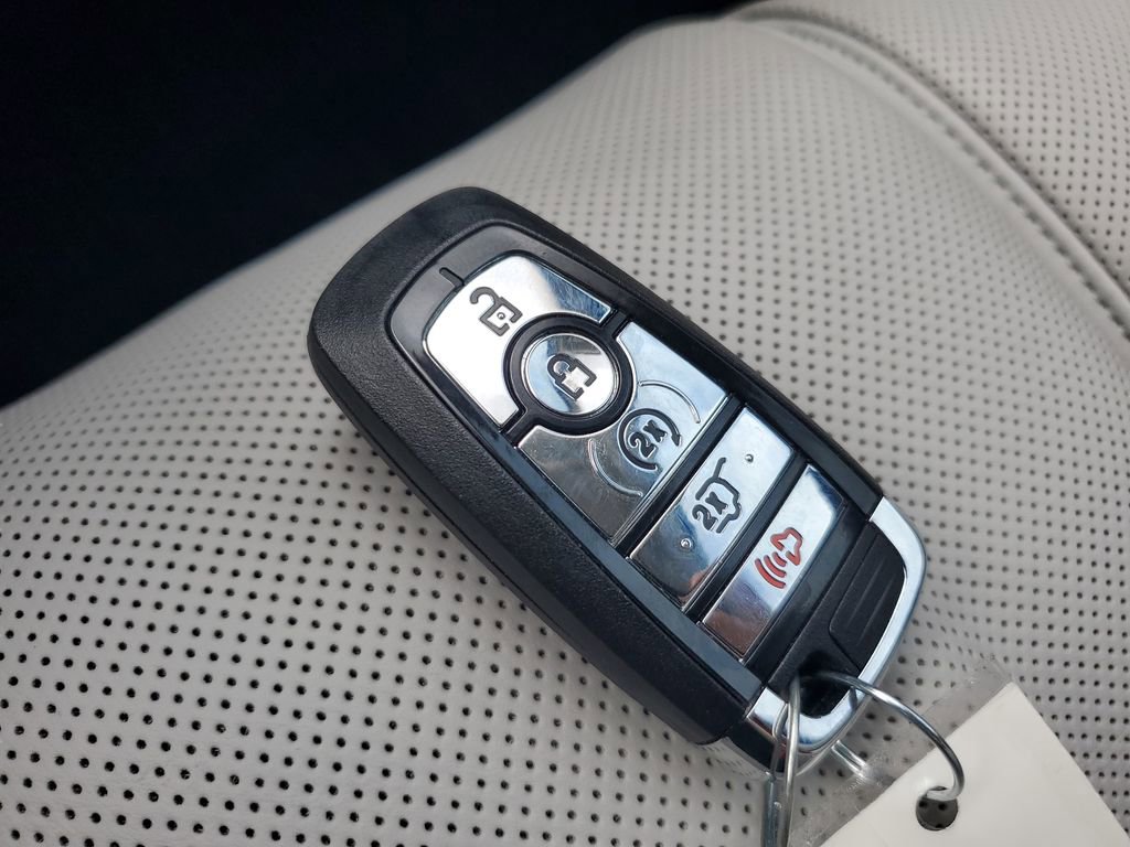 Used 2025 Lincoln Aviator Reserve w/ Luxury Package image 28