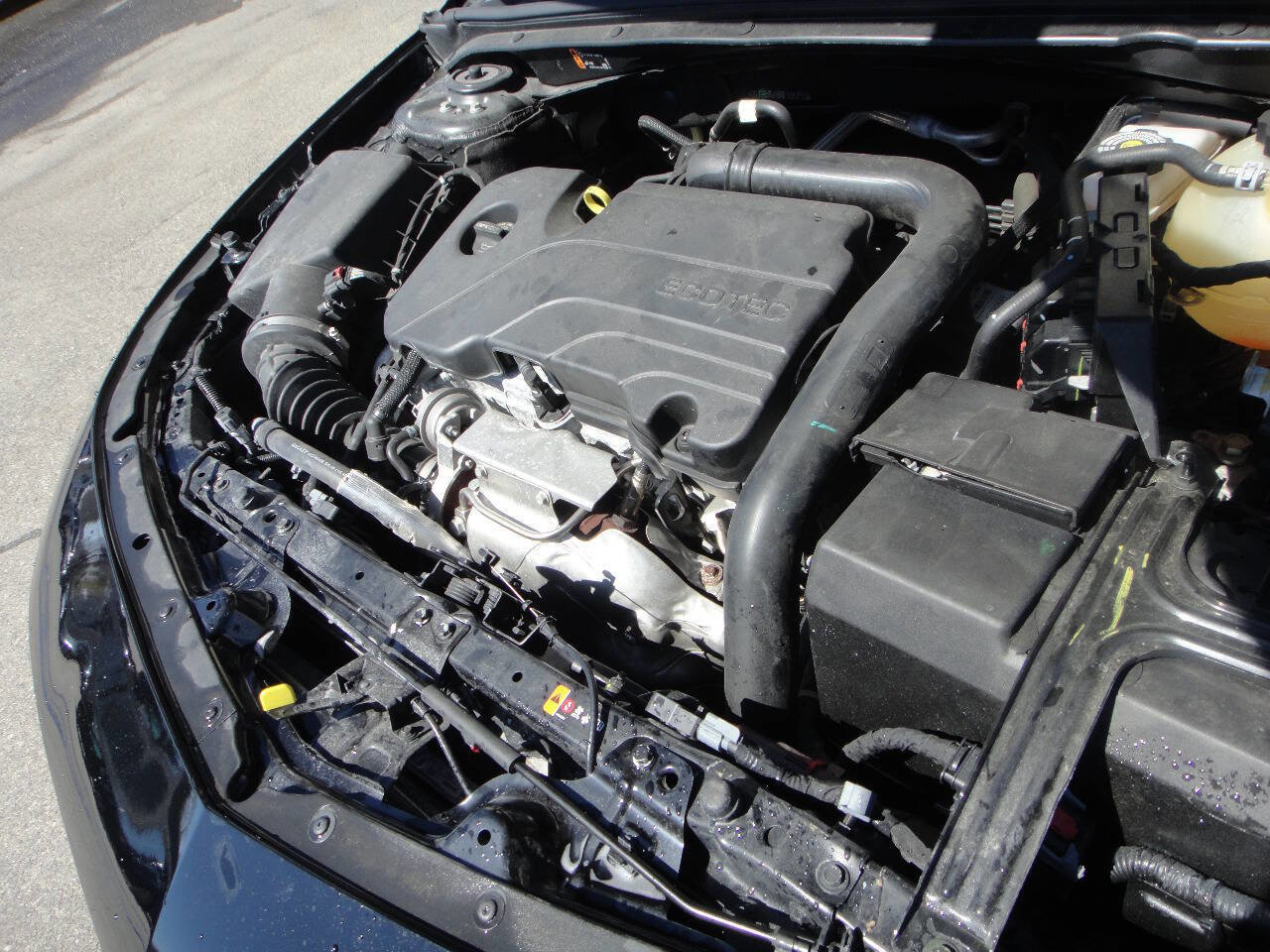 Used 2022 Chevrolet Malibu LT image 16