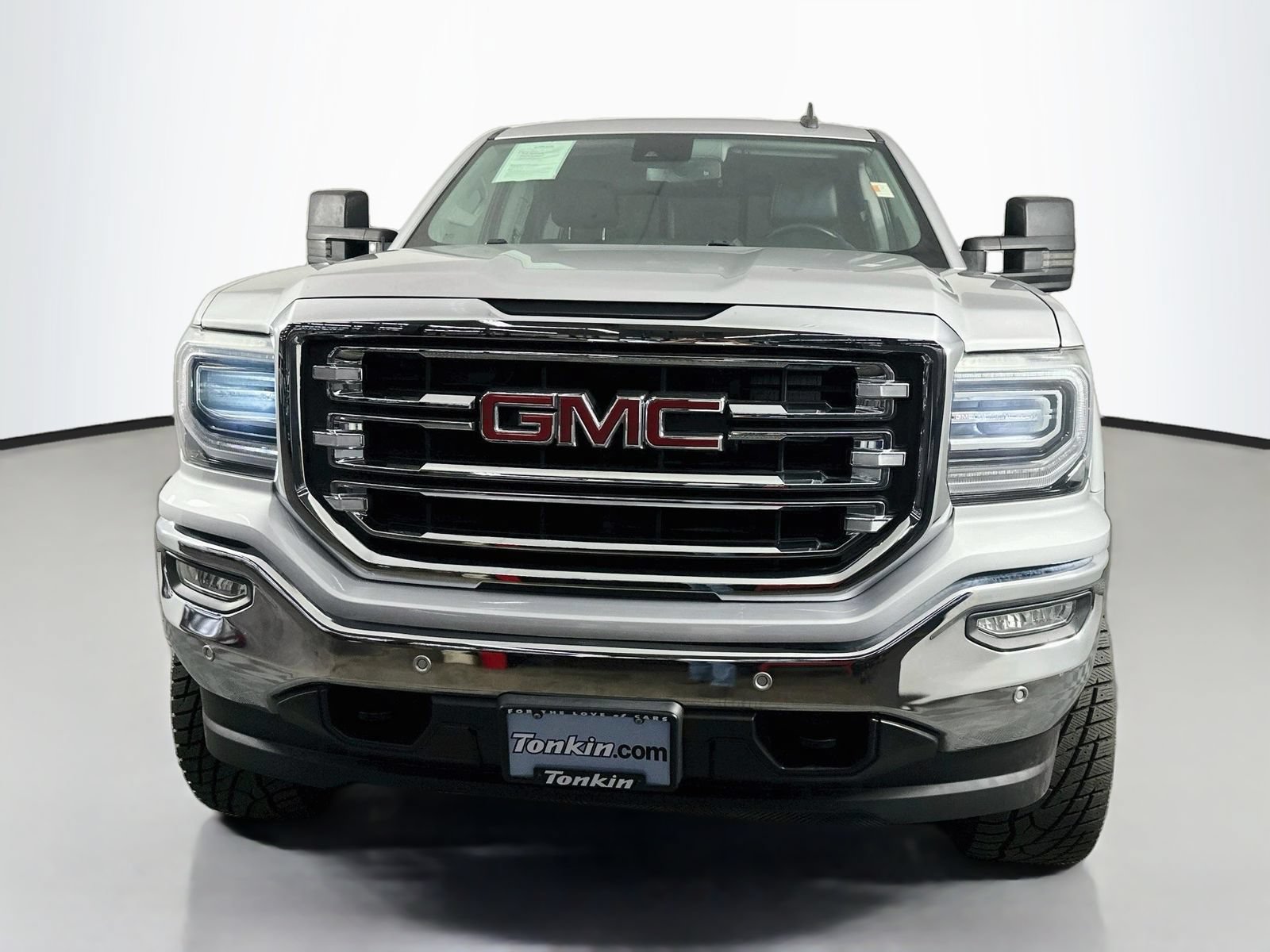 Used 2018 GMC Sierra 1500 SLT AWD/4WD image 2