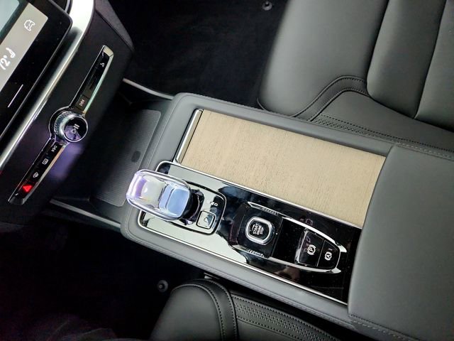 New 2026 Volvo XC90 T8 Plus w/ Protection Package Premier AWD/4WD image 22