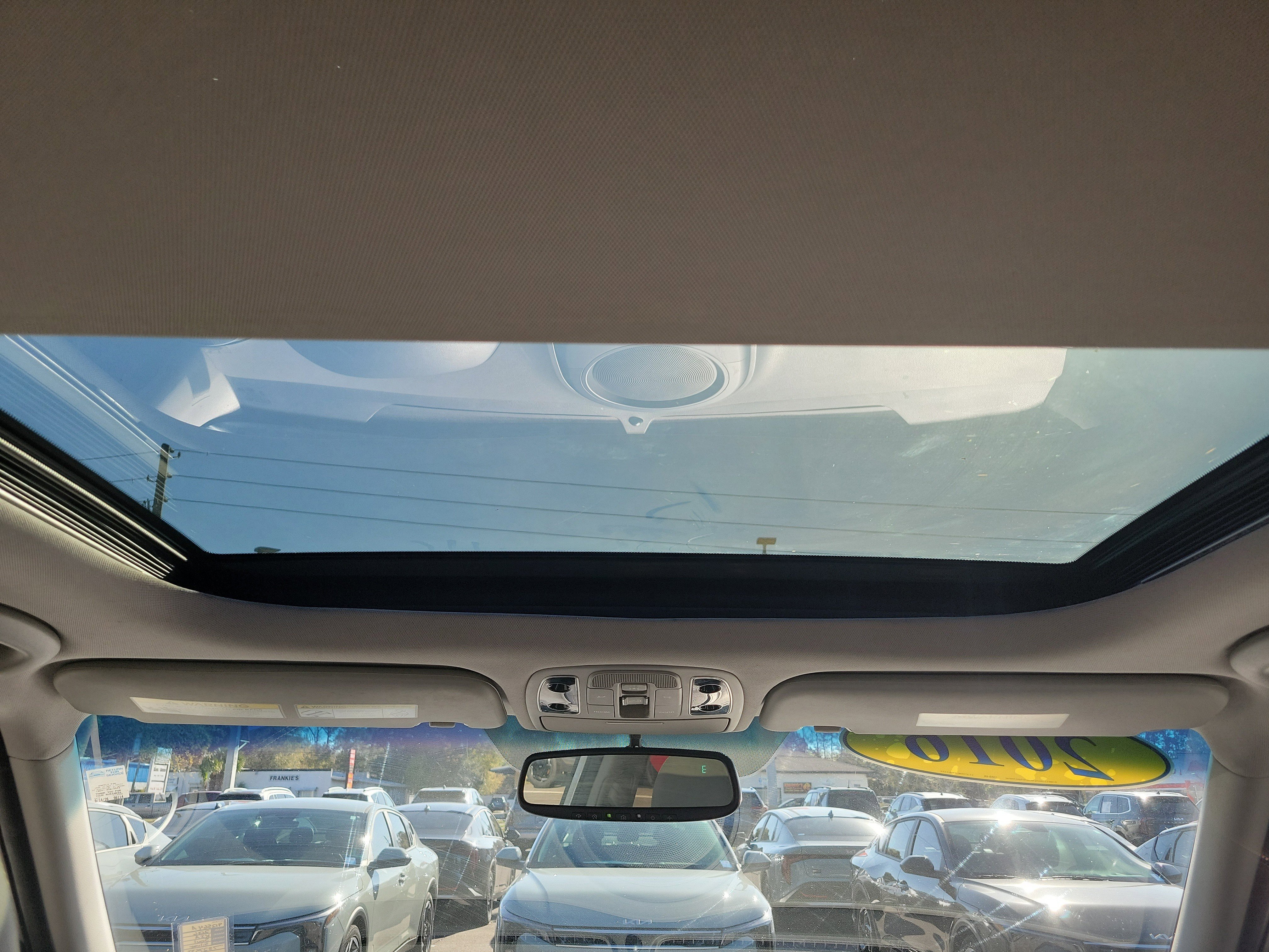 Used 2016 Kia Soul + w/ Primo Package image 19