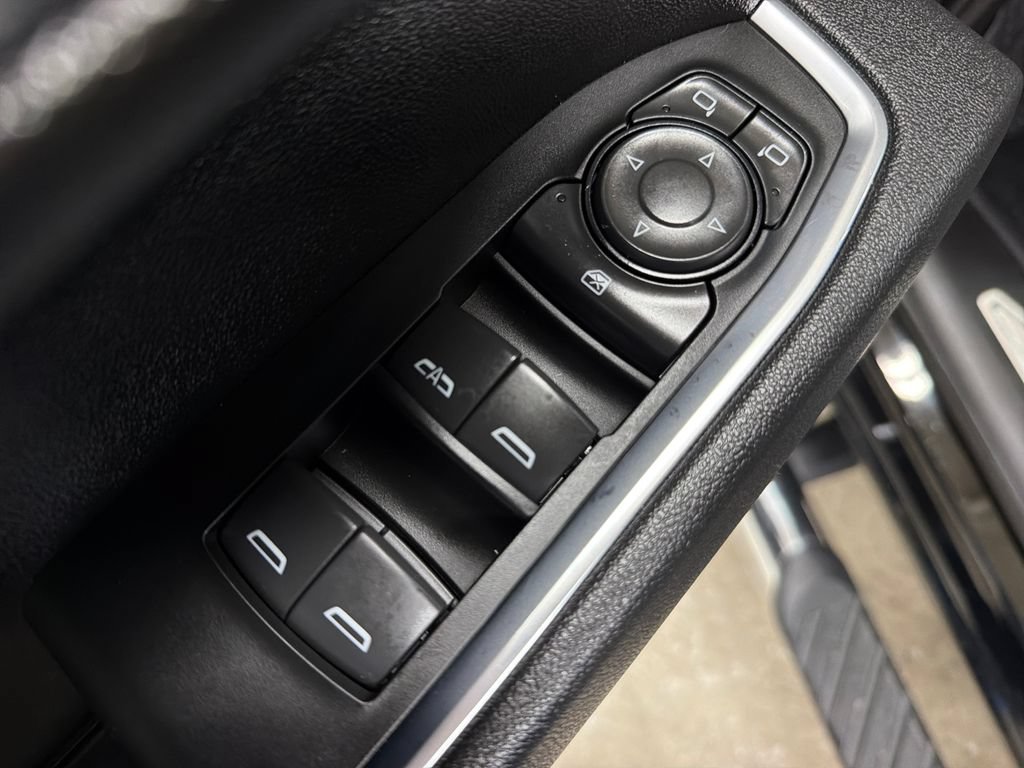 Used 2025 Chevrolet Silverado 1500 LT w/ All Star Edition Plus RWD image 17