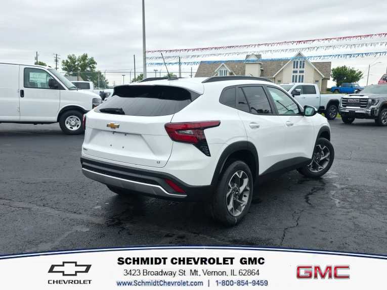 New 2026 Chevrolet Trax LT w/ Driver Confidence Package FWD image 5
