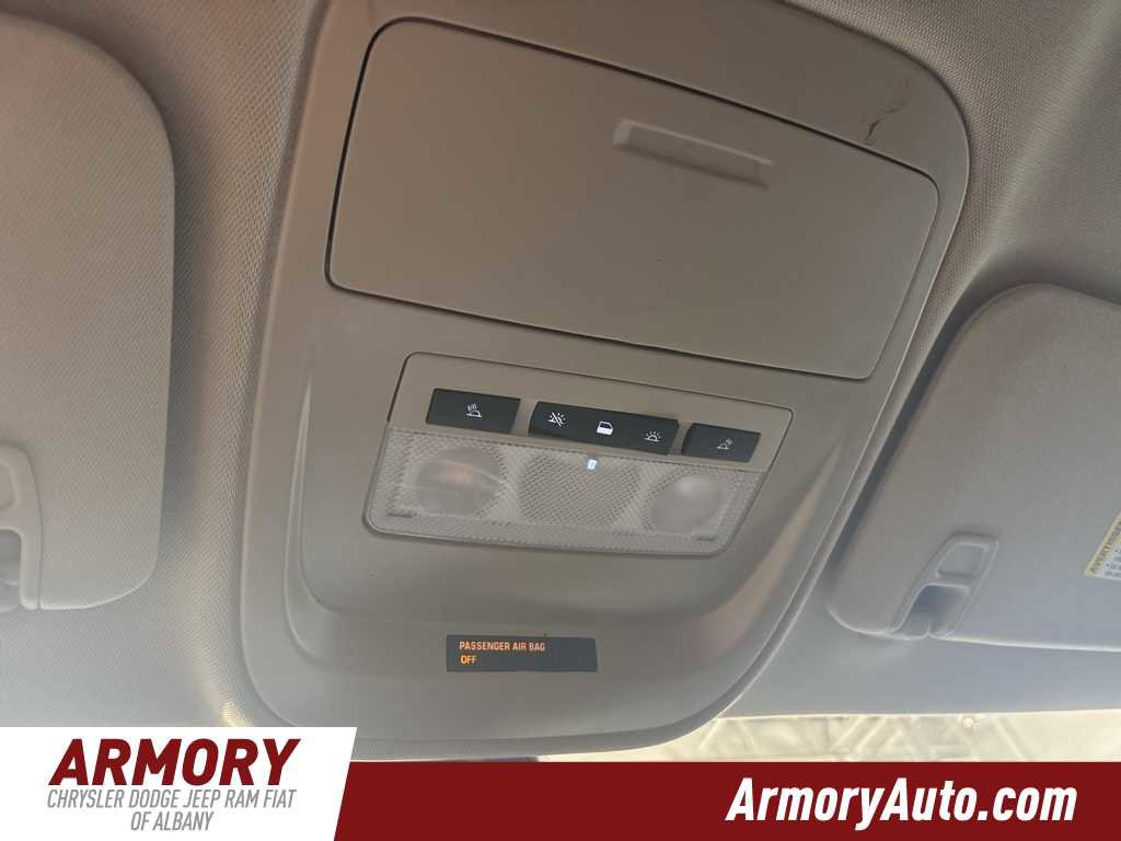 Used 2022 Chevrolet Colorado LT w/ LT Convenience Package image 21