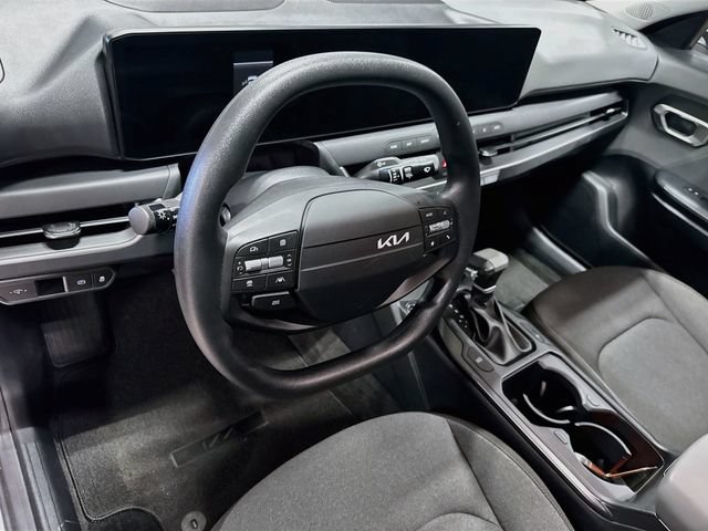 Used 2025 Kia K4 FWD image 9