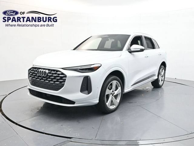 Used 2025 Audi Q5 Premium Plus AWD/4WD image 3