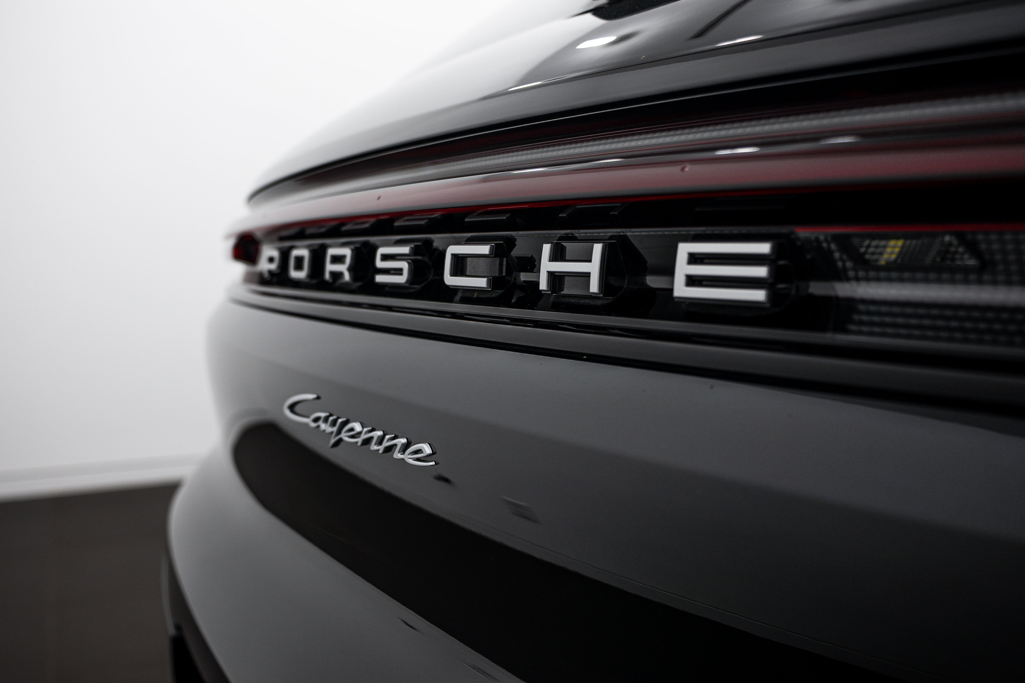 Certified 2026 Porsche Cayenne AWD/4WD image 27