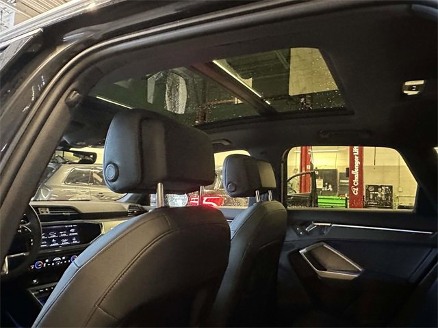 Certified 2025 Audi Q3 2.0T Premium Plus w/ Premium Plus Package image 19