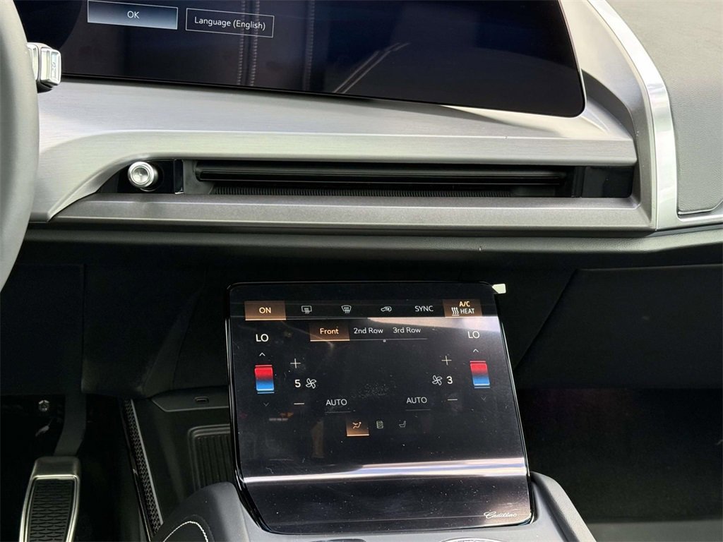 New 2026 Cadillac Vistiq Luxury w/ LPO, Floor Liner Package image 18