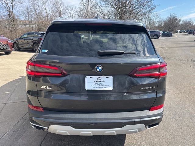 Used 2022 BMW X5 xDrive40i w/ Executive Package AWD/4WD image 4