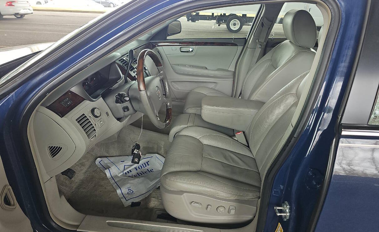 Used 2009 Cadillac DTS FWD image 14