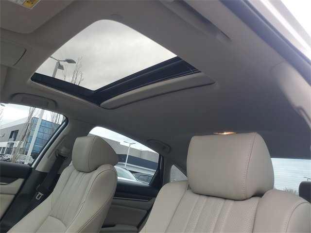 Used 2019 Honda Accord Touring image 14