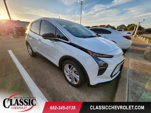 Used 2023 Chevrolet Bolt LT FWD 360° Tour
