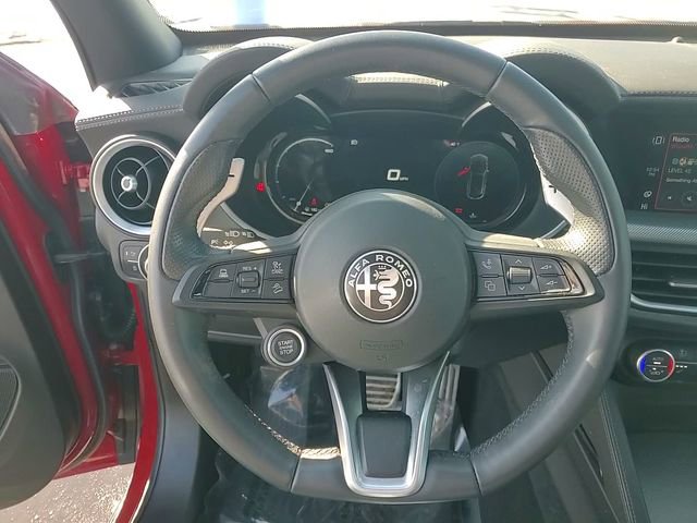 Used 2024 Alfa Romeo Stelvio Veloce AWD/4WD image 19