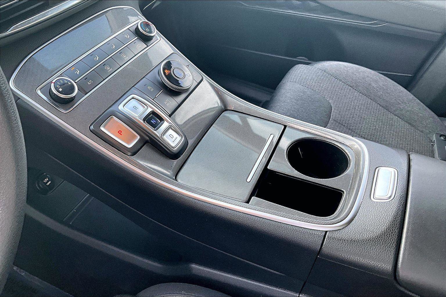 Used 2023 Hyundai Santa Fe SE image 15