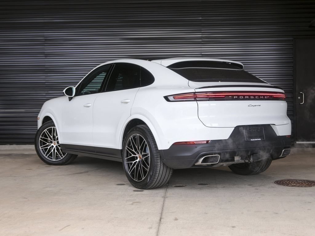 Certified 2026 Porsche Cayenne Coupe AWD/4WD image 3