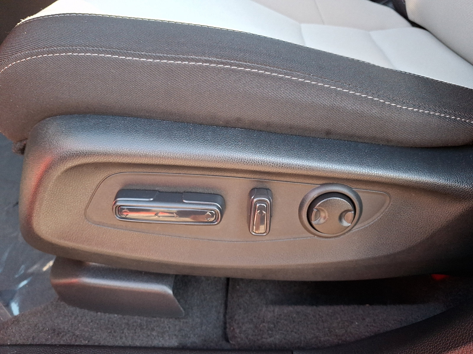 Used 2023 Honda CR-V EX image 15