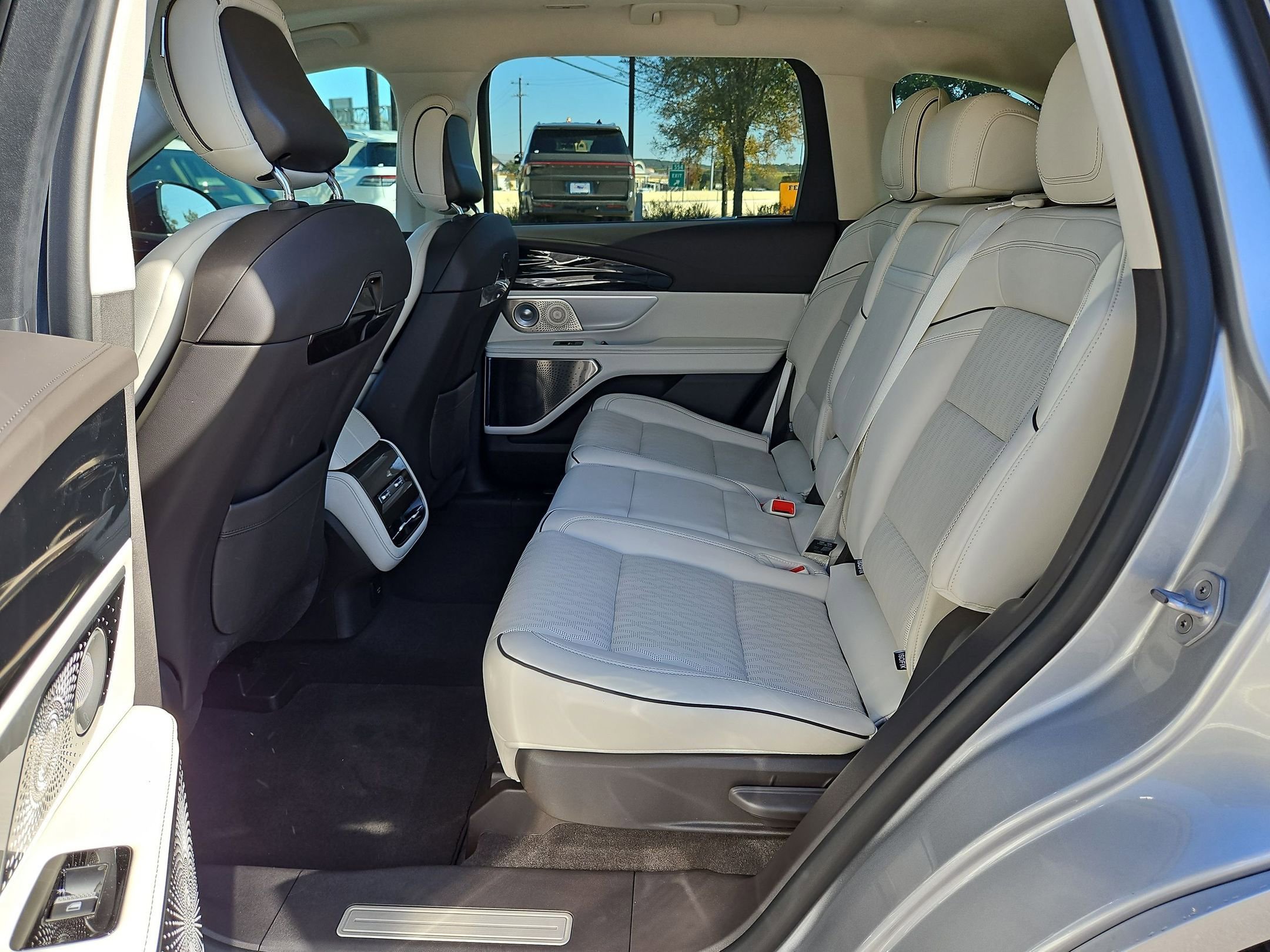 Used 2025 Lincoln Nautilus Black Label image 28