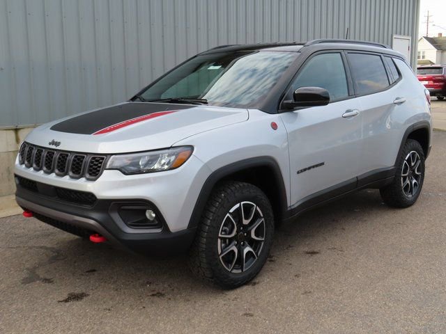 New 2026 Jeep Compass Trailhawk w/ Trailer Tow Group image 6