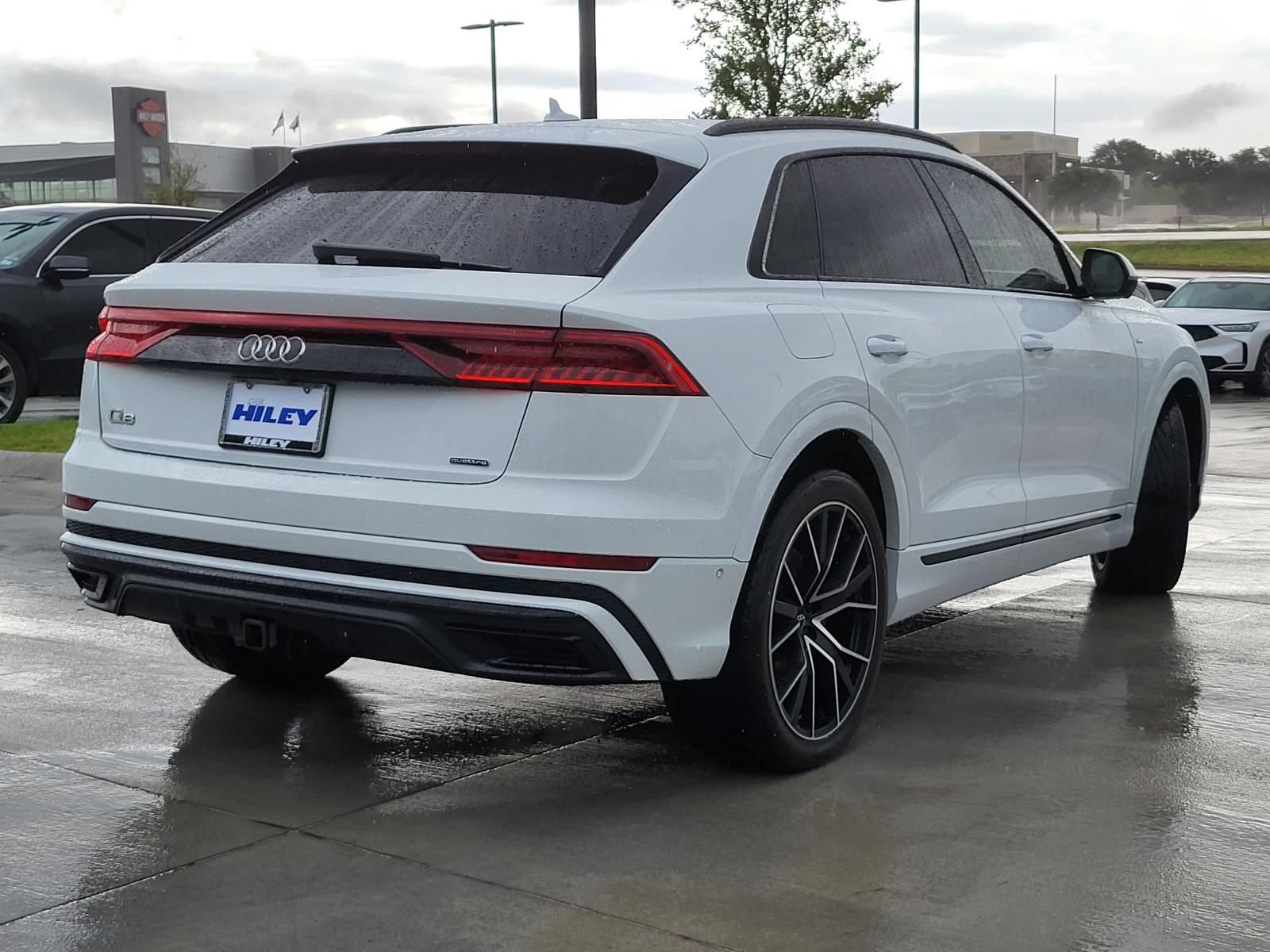 Used 2019 Audi Q8 Prestige w/ Adaptive Chassis Package AWD/4WD image 5