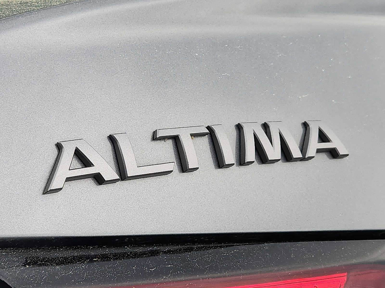 Used 2024 Nissan Altima 2.5 SV FWD image 30