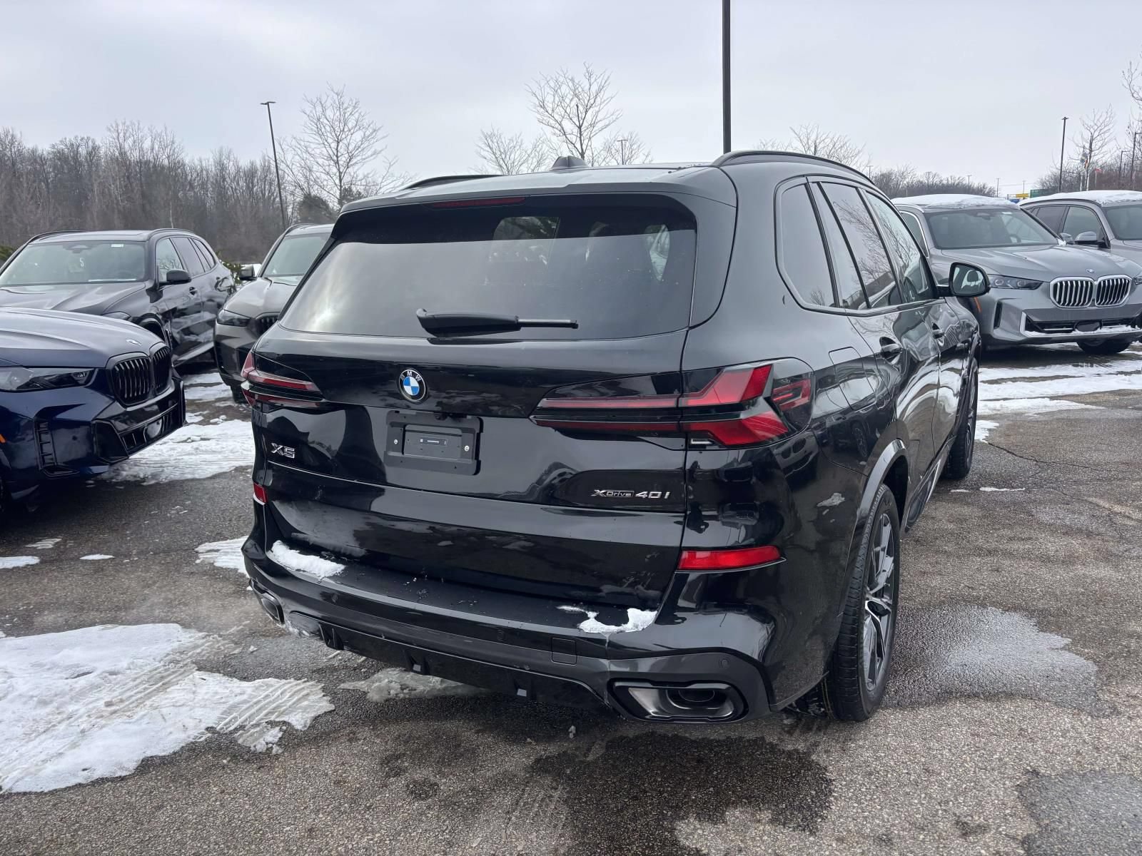 New 2026 BMW X5 xDrive40i w/ M Sport Package AWD/4WD image 7