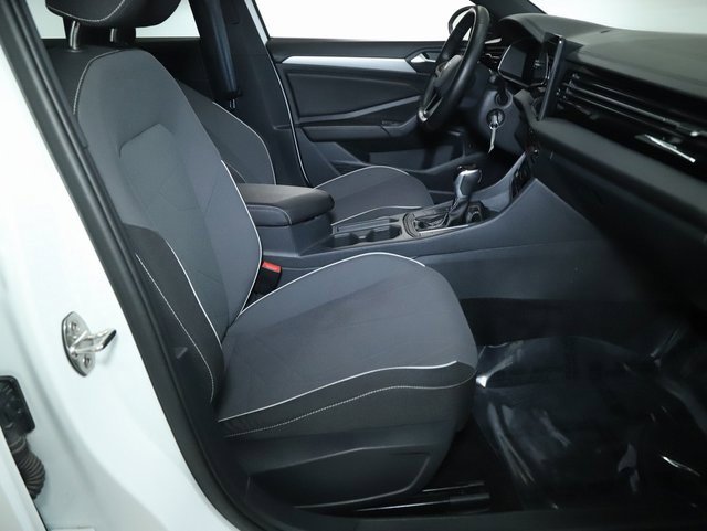 Used 2025 Volkswagen Jetta Sport image 32