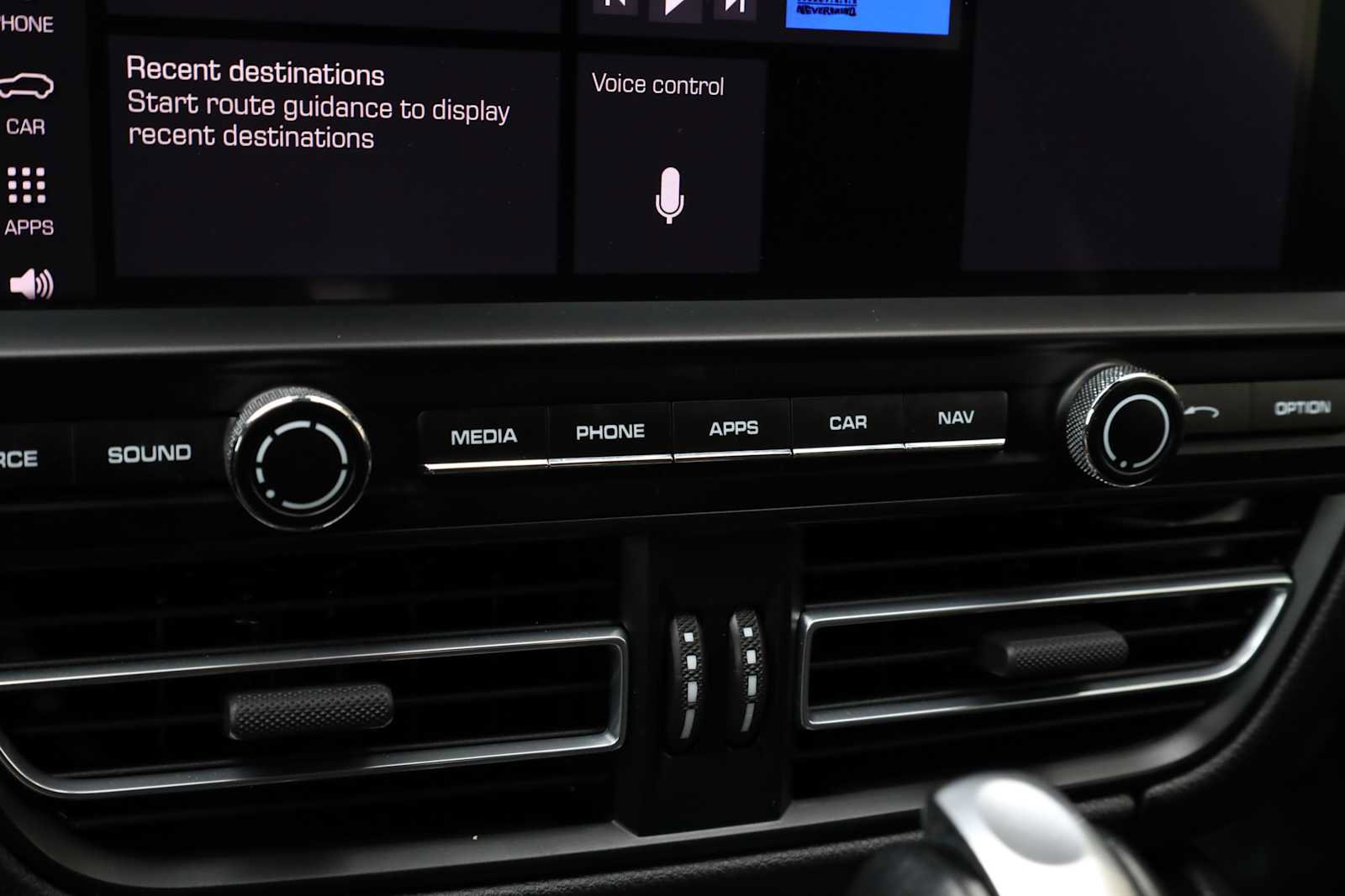 Used 2021 Porsche Macan AWD/4WD image 27