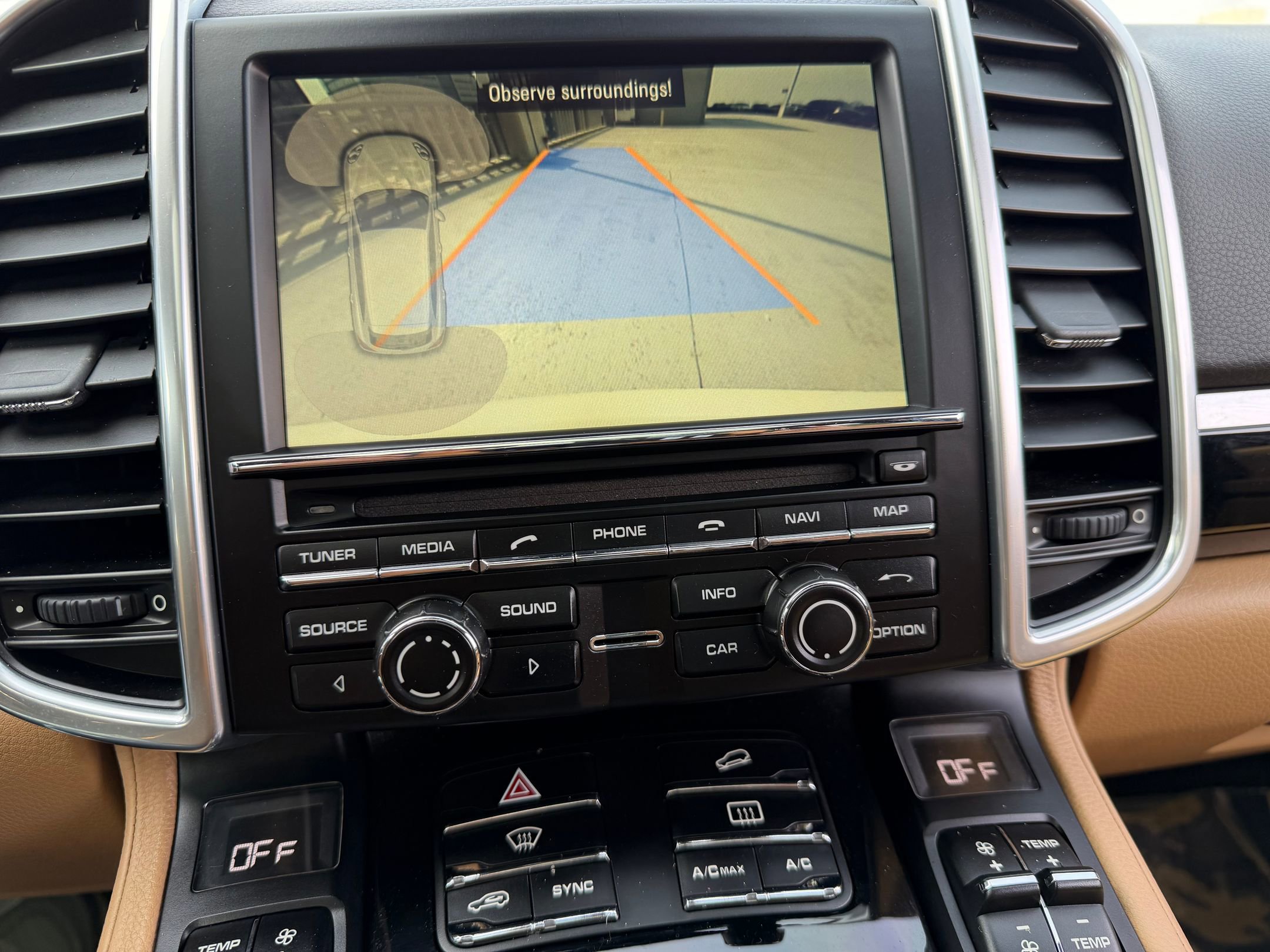 Used 2016 Porsche Cayenne S image 29