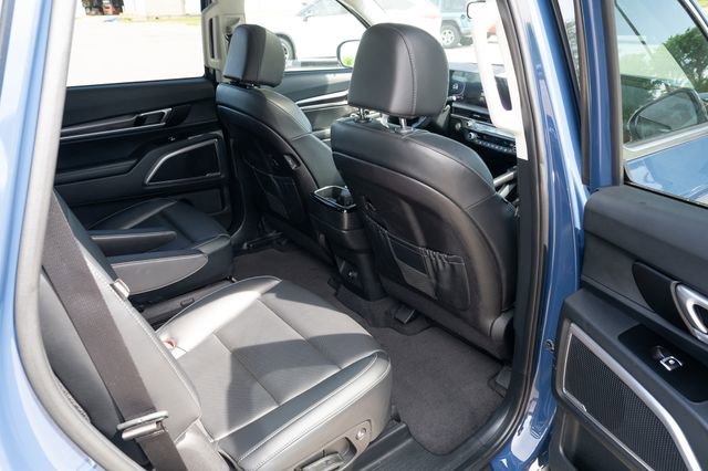 Used 2025 Kia Telluride S AWD/4WD image 40