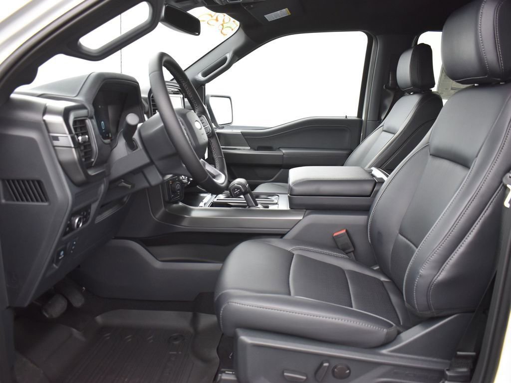 New 2025 Ford F150 Lariat w/ Equipment Group 501A Mid image 10
