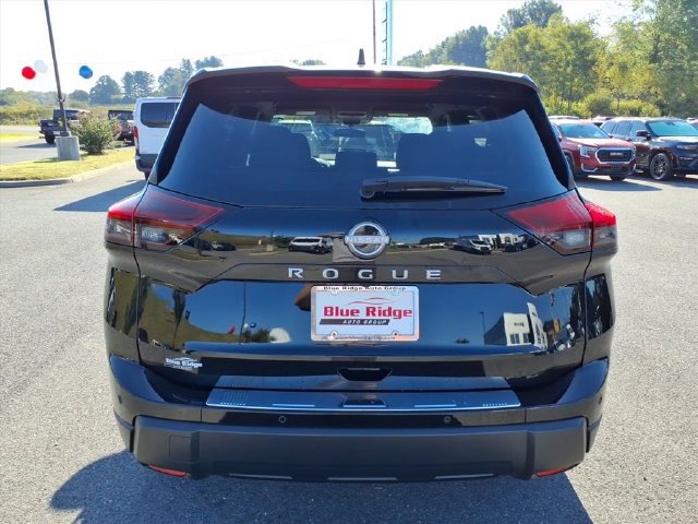 Used 2025 Nissan Rogue SV FWD image 7