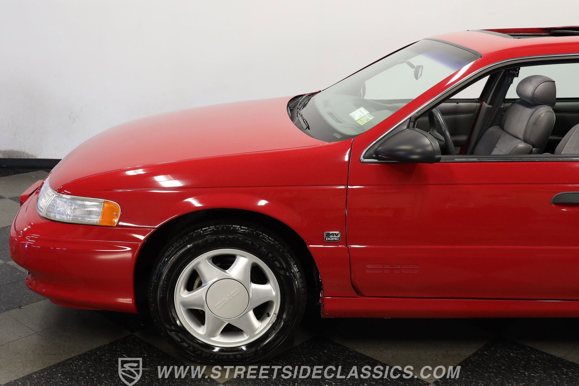 Used 1993 Ford Taurus SHO image 22