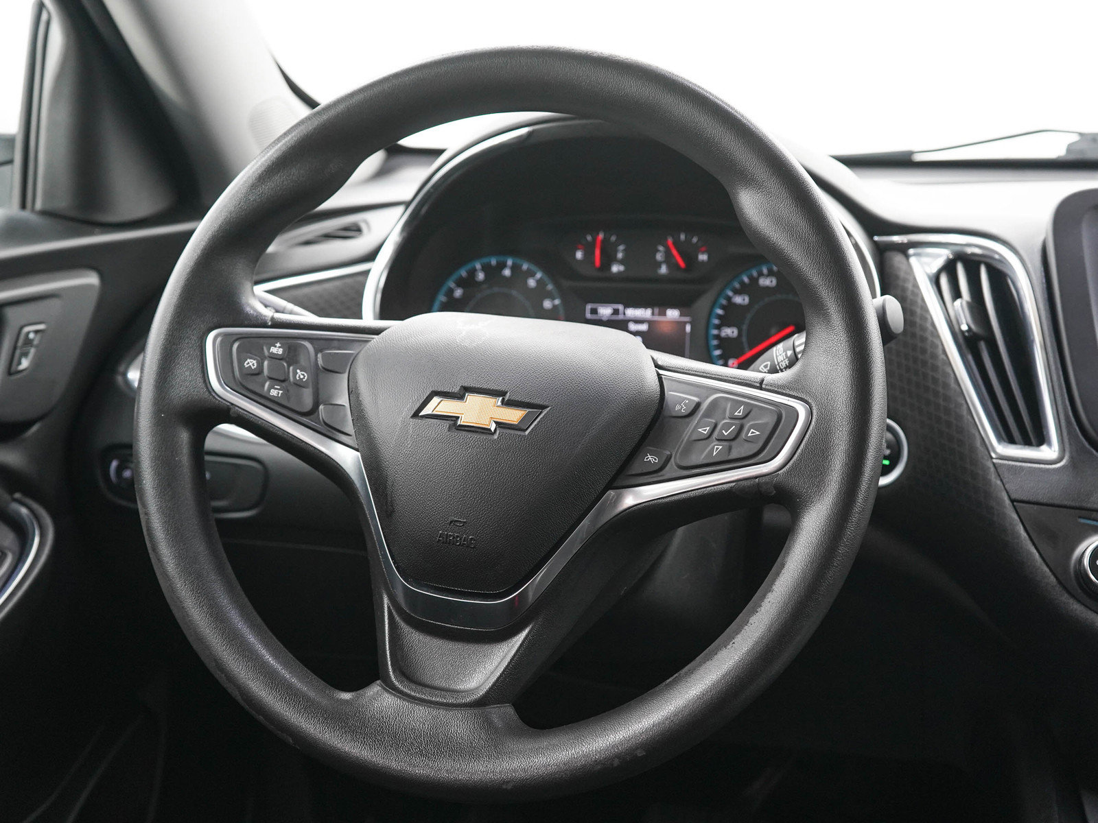 Used 2018 Chevrolet Malibu LT FWD image 15