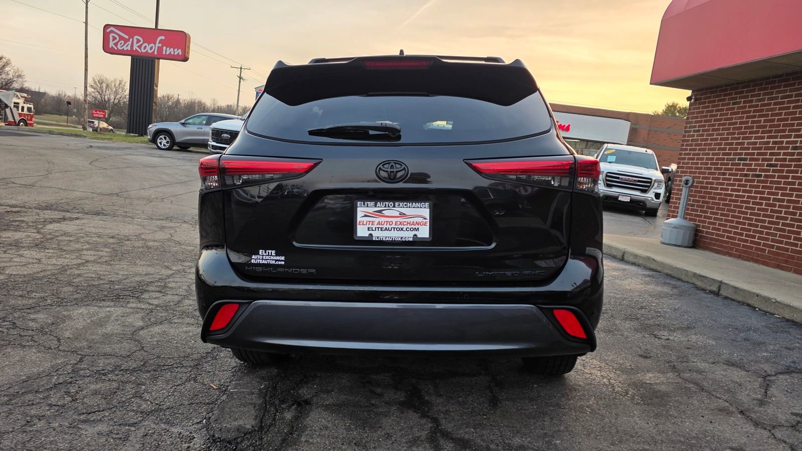 Used 2022 Toyota Highlander Limited image 7