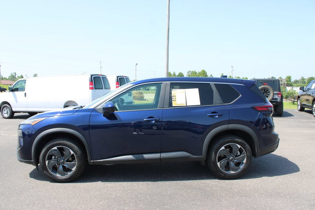 Used 2024 Nissan Rogue SV AWD/4WD image 6