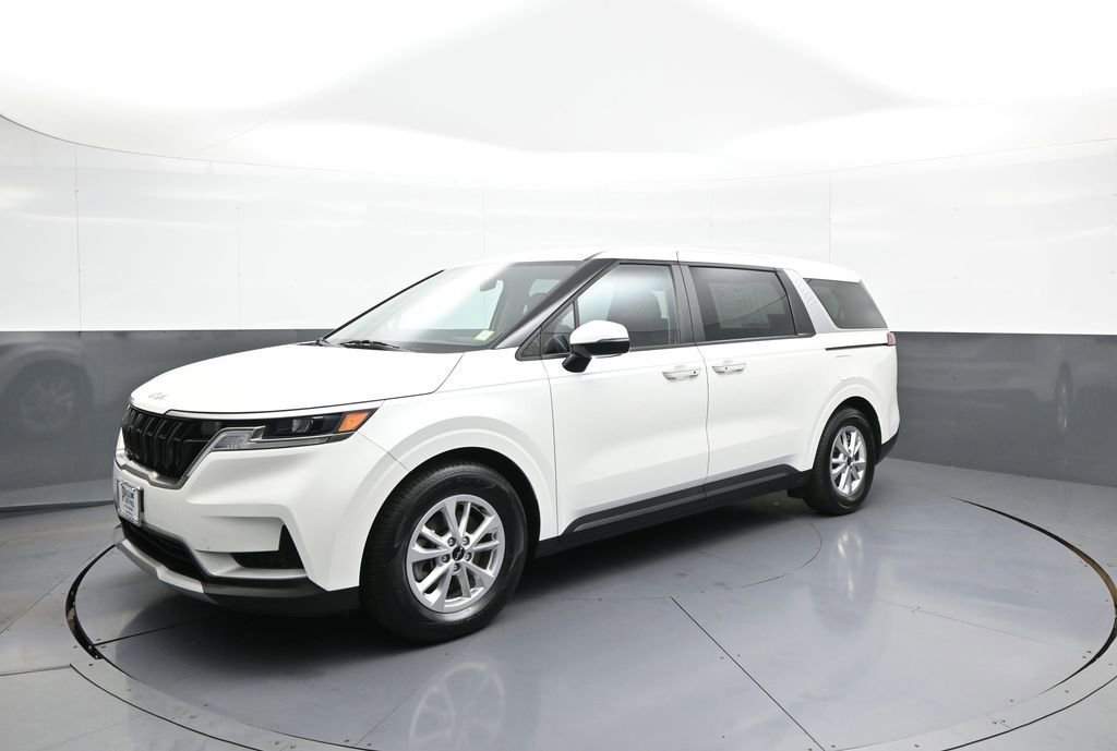 Used 2024 Kia Carnival LX FWD image 10