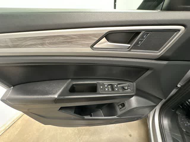 Used 2020 Volkswagen Atlas Cross Sport SE AWD/4WD image 19