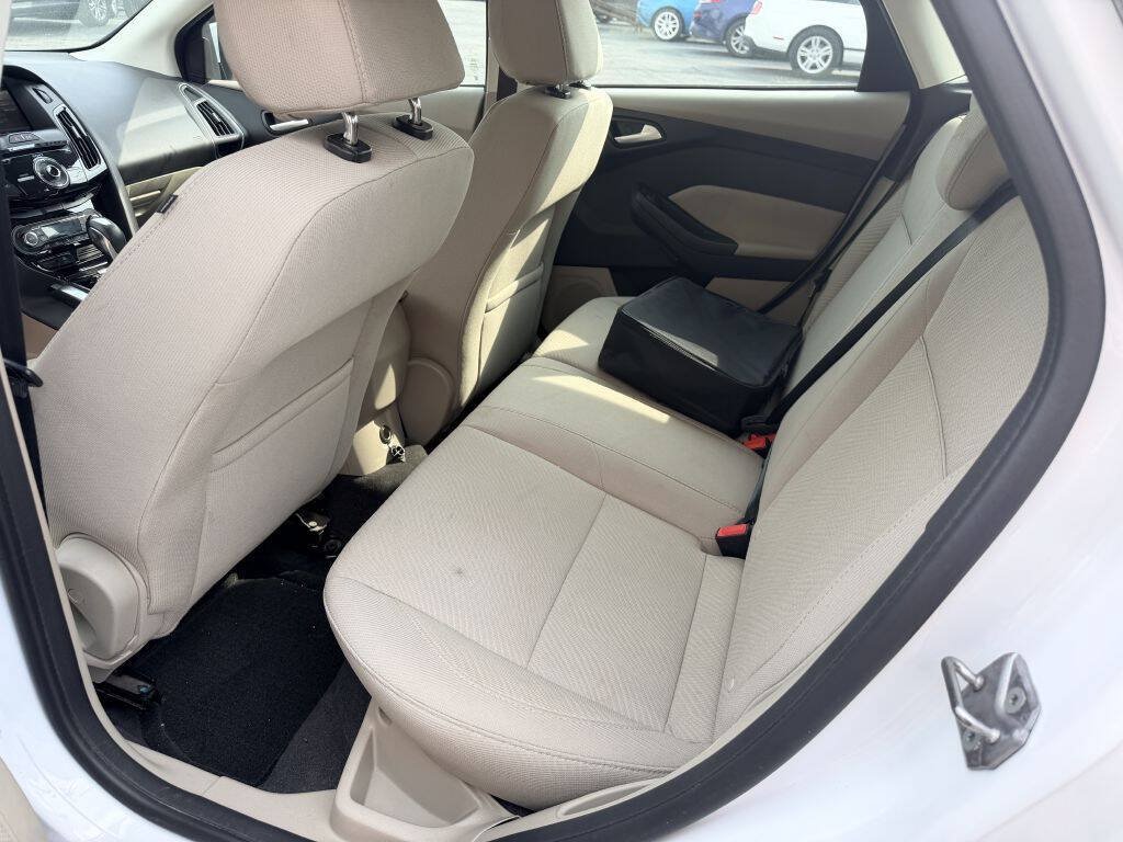 Used 2013 Ford Focus Electric Hatchback FWD image 6