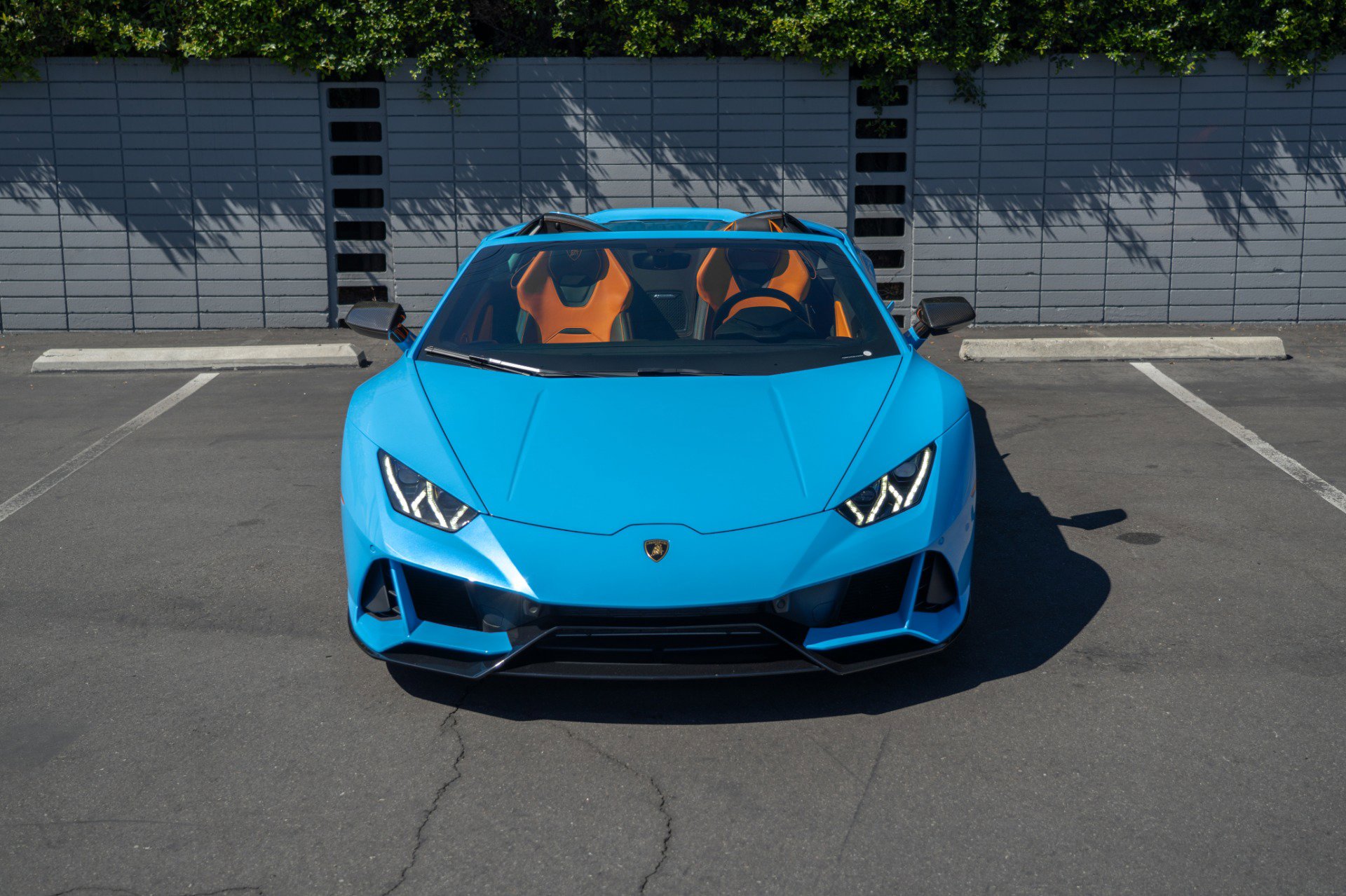 Used 2024 Lamborghini Huracan EVO image 2